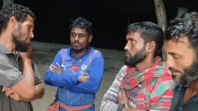 ঝড়ে সুন্দরবনে নৌকাডুবি, নিখোঁজ ৪ মৌয়াল