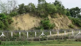 মিয়ানমারের অভ্যন্তরে ব্যাপক গোলাগুলি, সীমান্তে আতঙ্ক