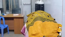 শরীয়তপুরে হাসপাতালে গৃহবধূর মরদেহ রেখে পালালো স্বামী-শ্বশুরবাড়ির লোকজন