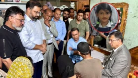 মিরপুরে শিশু রামিসার বাসায় প্রধানমন্ত্রী