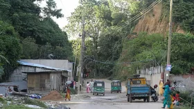 মধ্যরাতে জঙ্গল সলিমপুরে র&zwj;্যাব ক্যাম্পে ইয়াসিন বাহিনীর গুলিবর্ষণ