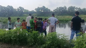 গলায় সালোয়ার বাঁধা অবস্থায় নদীতে ভেসে এলো তরুণীর মরদেহ&nbsp;