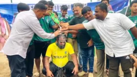 সেভেন আপের বোতলে দুধ দিয়ে গোসল করে ব্রাজিল ছাড়লেন মিন্টু মিয়া
