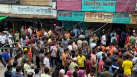 দোকানের দেয়াল কেটে কয়েক কোটি টাকার স্বর্ণালংকার লুট