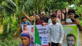 লোক ভাড়া করে আওয়ামী লীগের ঝটিকা মিছিল, আটক ৩