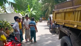 বিয়ের দাওয়াতে যাওয়ার পথে সড়ক দুর্ঘটনায় চাচি-ভাতিজি নিহত