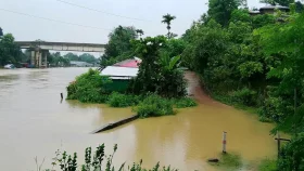 রাঙ্গামাটিতে পানিবন্দী ২০ হাজার মানুষ, ৬ দিনে শতাধিক পাহাড়ধস