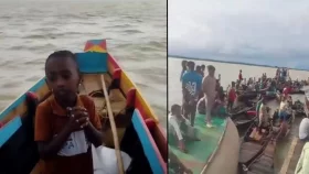 ঝড়ে নৌকাডুবি: তীব্র স্রোত থেকে ছেলেকে বাঁচিয়ে হারিয়ে গেল বাবা