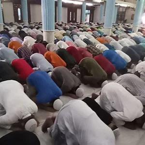 মুসাফির যেসব নামাজের কসর পড়বেন