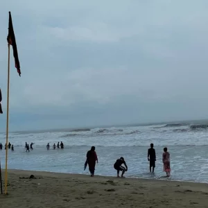 চার সমুদ্রবন্দরে ৩ নম্বর সতর্কসংকেত জারি