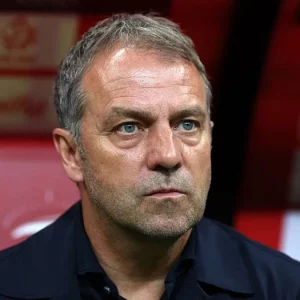 তবুও অনড় হ্যান্সি ফ্লিক