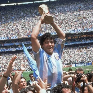 ম্যারাডোনার জন্মদিন আজ