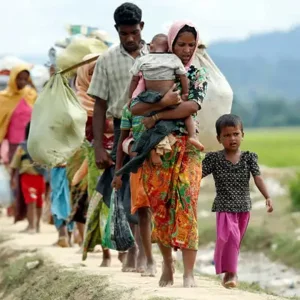 বাংলাদেশে প্রবেশের অপেক্ষায় রাখাইন সীমান্তে আরও ৫০ হাজার রোহিঙ্গা