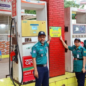 সড়কের শৃঙ্খলা রক্ষায় ট্রাফিক ওয়ারী বিভাগের বিশেষ তৎপরতা