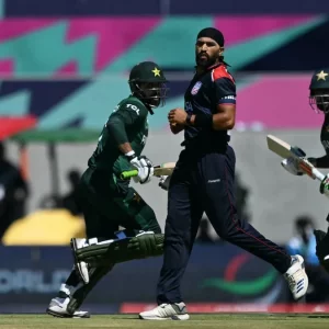 প্রাথমিক চাপ সত্ত্বেও, পাকিস্তানের রাজধানী শক্তিশালী রয়েছে