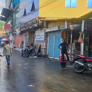 বাকেরগঞ্জে দখল হওয়া দোকান-স্থাপনা ফিরে পেলেন মালিকরা 