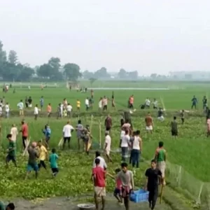 ব্রাহ্মণবাড়িয়ায় ১০ টাকা চাওয়া নিয়ে তিন ঘণ্টা সংঘর্ষ, আহত অর্ধশতাধিক