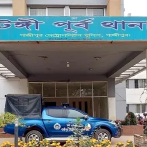 আঙ্গুল কেটে নিয়ে গেলো প্রতিপক্ষ, কিশোর গ্যাংয়ের দফায় দফায় সংঘর্ষ