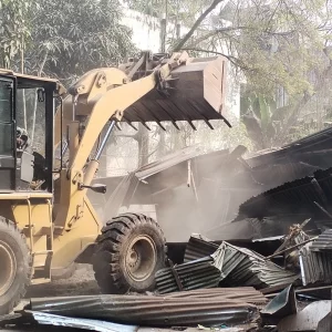 বস্তি উচ্ছেদ করে ডায়াবেটিক সমিতিকে জায়গা বুঝিয়ে দিলো রাজউক 