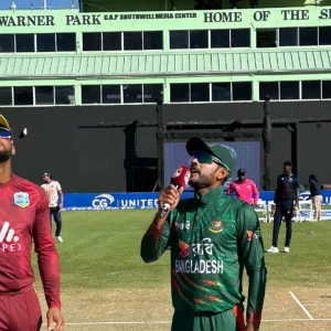 ম্যাচে হোয়াইটওয়াশ এড়াতে ব্যাট করছে বাংলাদেশ