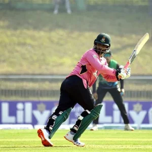 তামিম আসিফার স্ট্রাইকে চট্টগ্রামের প্রথম জয়