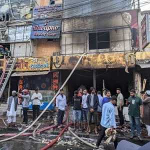 উত্তরায় রেস্টুরেন্টে আগুন: আলামত নষ্টের অভিযোগে কর্মচারী আটক