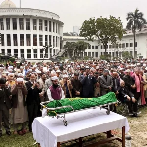 শ্রদ্ধা-ভালবাসায় প্রিয় প্রাঙ্গণ সুপ্রিম কোর্ট থেকে এ এফ হাসান আরিফকে শেষ বিদায়