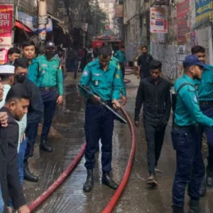 পুরানা পল্টনে আগুন, উদ্ধার সহায়তায় ২ প্লাটুন বিজিবি মোতায়েন