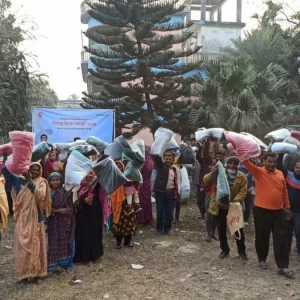 ঠাকুরগাঁও ও কুড়িগ্রামে আমান গ্রুপের শীতবস্ত্র বিতরণ