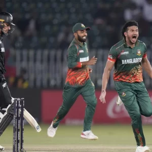 টাস্কিন, কেন্দ্রীয় বিসিবি চুক্তিতে সর্বোচ্চ বেতন