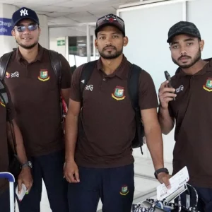 বাংলাদেশ দল এক পয়েন্টে হাউসে ফিরে এসেছিল