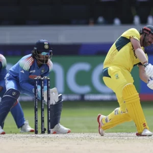 অস্ট্রেলিয়া ভারতের বিরুদ্ধে কঠিন মূলধন