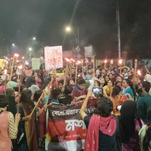 ধর্ষকদের বিচারের দাবিতে উত্তাল ঢাকা বিশ্ববিদ্যালয়