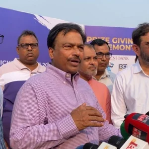 ফ্যাসিস্টদের সাথে আমার কোনও সম্পর্ক নেই: ফারুক