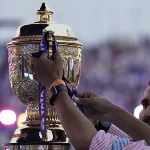 আইপিএল ভাষ্যকার, বাকি অংশটি ইংল্যান্ডের হোস্ট করতে চায়