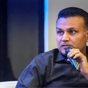 “কুকুরের লেজ কখনও নয়”, পাকিস্তান থেকে শেবাগ