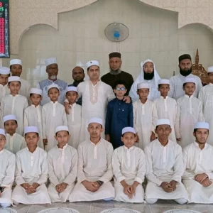 বাবার মৃত্যুতে এতিমখানায় খাবার দিলেন মুশফিকুল ফজল আনসারী