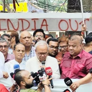 শেখ হাসিনার পথেই হাঁটছে সরকার: রিজভী
