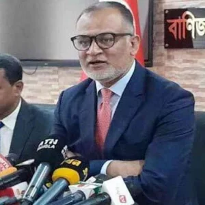 অসাধুরা বাজারের ছোট প্রতিষ্ঠানগুলোকে ধ্বংস করছে: বাণিজ্য উপদেষ্টা