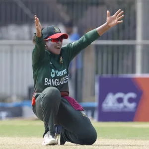রোমানা বিসিবিকে “পেশা ধ্বংস করতে” সাড়া দেওয়ার চেষ্টা করেছিল