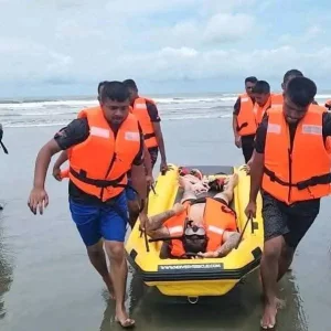 কক্সবাজারে ফায়ার সার্ভিসের কর্মীদের প্রশিক্ষণ দিল মার্কিন সেনা-বিমান বাহিনী