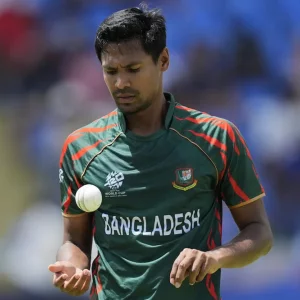 মোরাফিজকে পাকিস্তান সফর থেকে বাদ দেওয়া হয়েছিল, খালেদ একটি কল পেয়েছিলেন