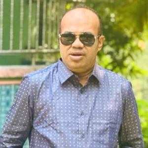 হাতকড়াসহ আওয়ামী লীগ নেতাকে ছিনিয়ে নিল জনতা