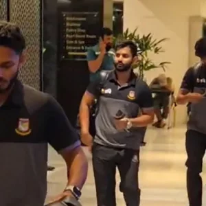 ক্রিকেট খেলোয়াড়রা পাকিস্তানে বাংলাদেশের দ্বিতীয় বহরে এসেছেন