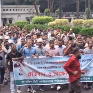 ইশরাকের শপথ ও উপদেষ্টা আসিফের পদত্যাগের দাবি