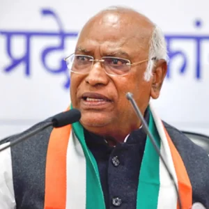 'মোদি সরকার জাতিকে বিভ্রান্ত করেছে ', শীর্ষ জেনারেলের বক্তব্য ঘিরে উত্তপ্ত নয়াদিল্লির রাজনীতি