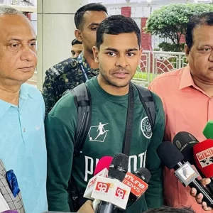 ঢাকায় আসলেন সমিত সোম