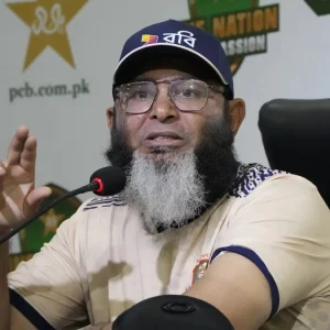 রোটেশন কোচ গ্যালস্টোন টেস্টের মাঝখানে দলের আকাঙ্ক্ষা ছেড়ে চলে গেছে