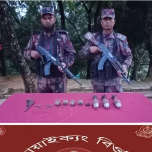 এবার টেকনাফের মিয়ানমার সীমান্তে মিললো মর্টার শেল-গ্রেনেডসহ বিপুল অস্ত্র