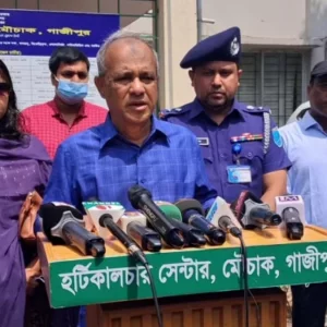 সাবেক সিইসি কাজী হাবিবুল আউয়ালকে গ্রেপ্তারের তথ্য সঠিক নয়: স্বরাষ্ট্র উপদেষ্টা